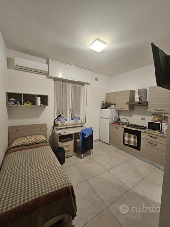 Borgo roma stanza con bagno privato