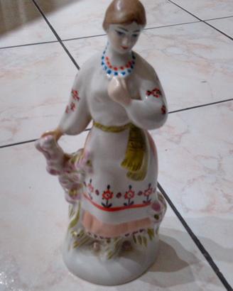 Statuina porcellana Polonne URSS Ragazza Ucraina