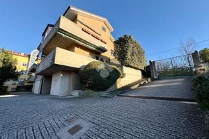 3 LOCALI A TRIESTE