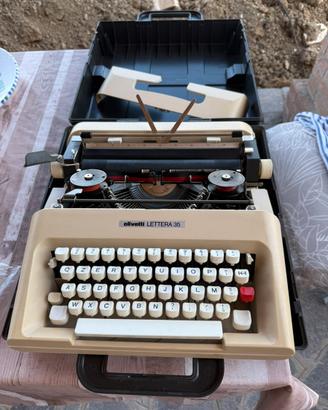 Olivetti Lettera35 vintage funzionante.