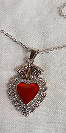 collana in acciaio con ciondolo cuore sacro rosso 