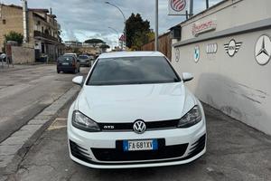 Volkswagen Golf VII 2013 3p 2.0 tdi Gtd