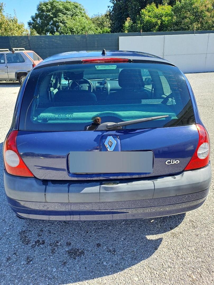 Renault Clio 2002 photo 3