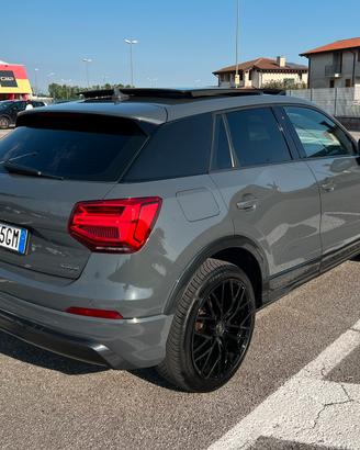 Audi Q2 40 TFSI S line quattro “identity black”