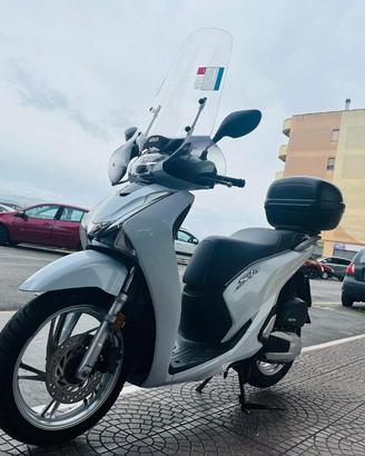 HONDA SH 150 TUTTO INCLUSO ANCHE PASSAGGIO