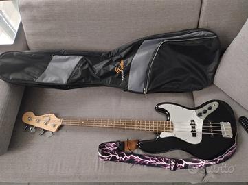 basso fender squier jazz affinity e amplificatore