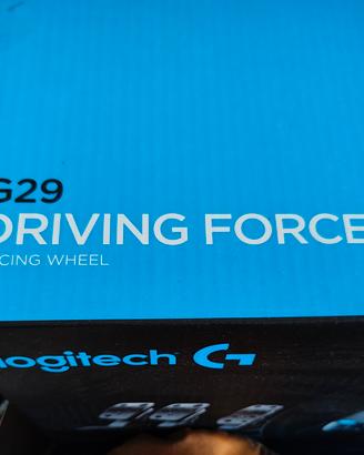 sedia gaming + volante Logitech