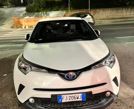 Toyota chr 1.8 hybrid lounge 2017