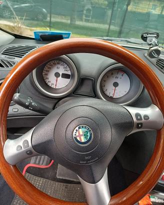 volante in radica con comandi radio alfa 156