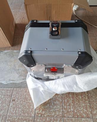Bauletto posteriore originale per Moto Guzzi V85TT