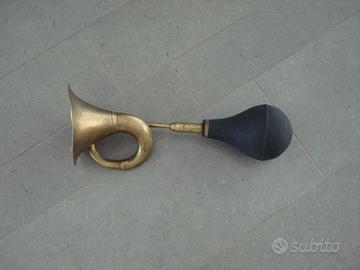 vecchio clacson a trombetta