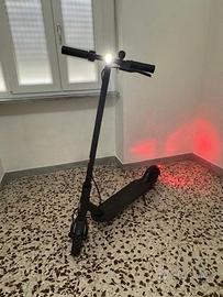 Monopattino Xiaomi Mi Scooter Pro 2