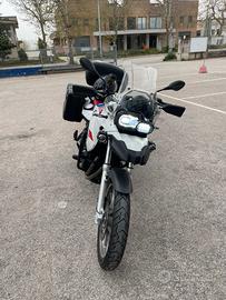 Moto bmw f650gs cilindrata 800