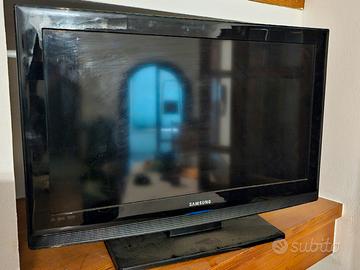 TV Samsung 32 pollici LCD, HD