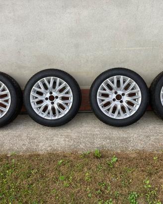 x Fiat 500 Gomme invernali & cerchi in lega 