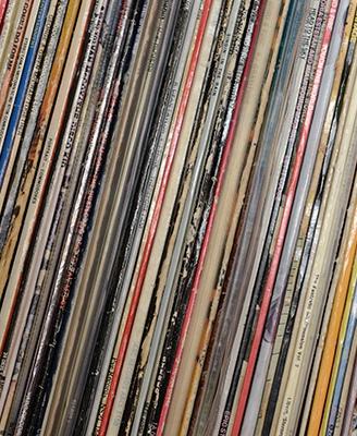 Ritiro blocchi di dischi in vinile