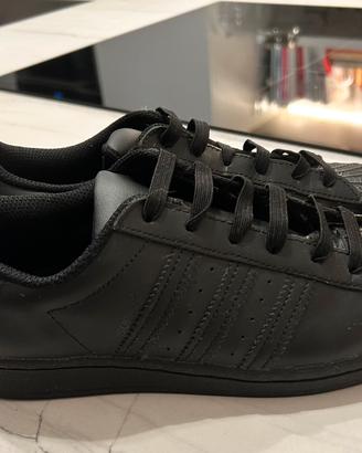 Adidas Superstar core black 37 1/3