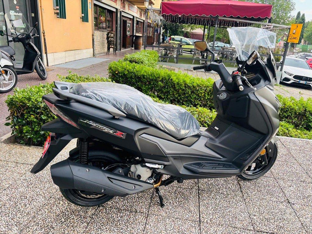 Subito Massimo Moto 3206812548 SYM JOYMAX Z DA IMMATRICOLARE