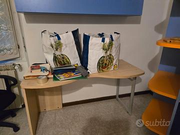 scrivania