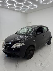 Lancia Ypsilon 1.2 69 CV 5 porte Platinum