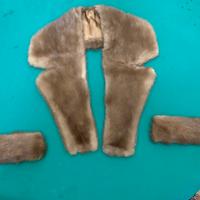 Collo e polsini vintage in visone