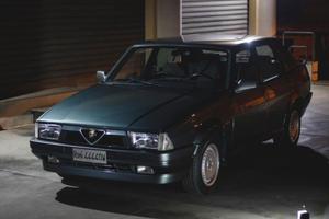 Alfa Romeo 75 2.0 Twin Spark 
