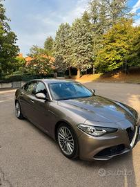 Alfa Romeo Giulia 2.2 180CV