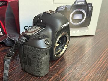 EOS 5D Mark IV - corpo macchina