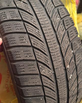 4 cerchi e gomme invernali 215/55/16