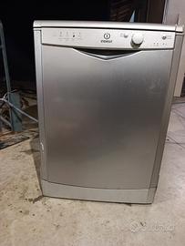 lavastoviglie indesit 