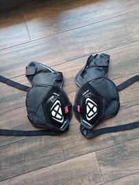 ginocchiere moto ixon con saponette