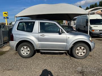 Mitsubishi Pajero 2.5 TDI 3p.