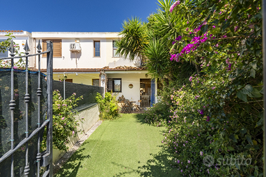 Pula villetta 8 posti.l.2 bagni giardino,cortile