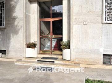 VIALE DELLE MEDAGLIE D'ORO APPARTAMENTO RISTRUTTUR