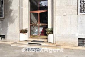 VIALE DELLE MEDAGLIE D'ORO APPARTAMENTO RISTRUTTUR