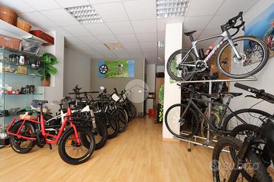 NEGOZIO A ALBA ADRIATICA