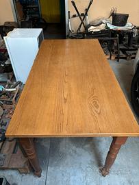 Tavolo in legno
