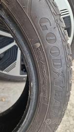 gomme invernali Goodyear  195/60-18