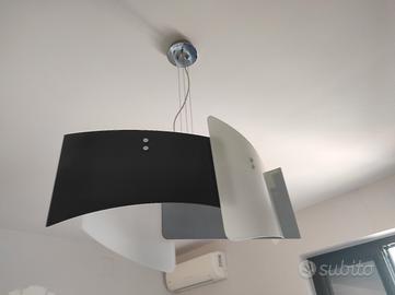 Lampadario moderno mod. sospeso in vetro.