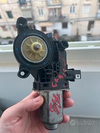 Motorino cremagliera alzacristalli