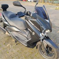 Yamaha X-Max 250 - 2015 Momodesing