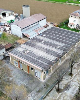 CAPANNONE A CASTEL GOFFREDO