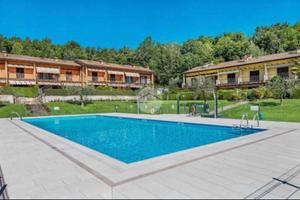 3 LOCALI A PUEGNAGO SUL GARDA