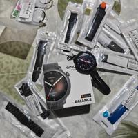 Amazfit Balance con accessori 