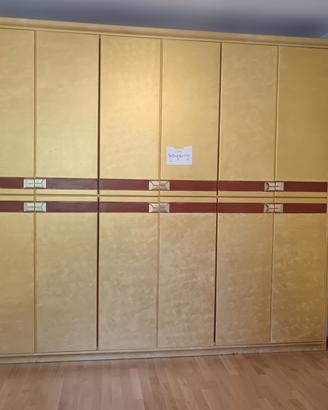 Armadio grande legno dorato