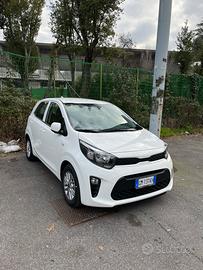 Kia Picanto incidentata