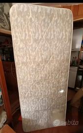 coppia materasso misura standard,1 rete pieghevole