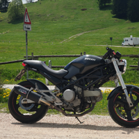 Ducati Monster 400 dark