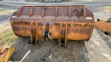 Pezzi di ricambio Case 821 E pala gommata