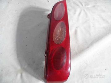 FANALE POSTERIORE SX A LED INTEGRATO NEL PORTELLON